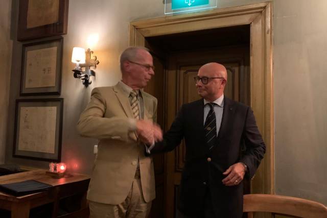 bestuurswissel-oktober-2019-799 - Afbeelding 2 van 8